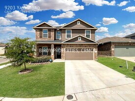 9203 Yaya Rd in Converse, TX - Building Photo