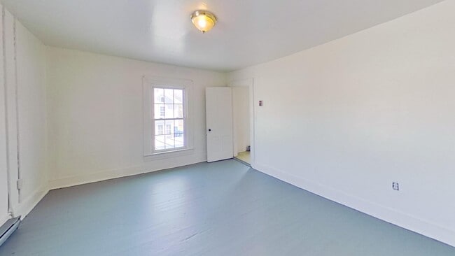 8 W Prospect St in Front Royal, VA - Building Photo - Building Photo