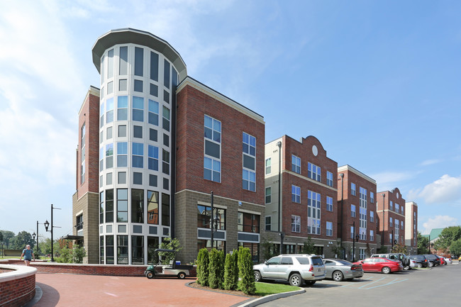 University Pointe in Louisville, KY - Building Photo - Building Photo