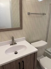 7238 Kennedy Ave in Hammond, IN - Foto de edificio - Building Photo