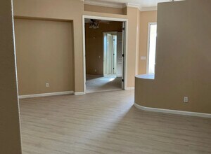 1065 Garden Gate Dr in Manteca, CA - Building Photo - Building Photo