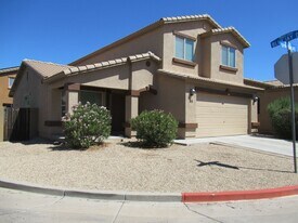 900 W Broadway Ave in Apache Junction, AZ - Building Photo