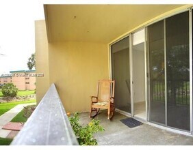10845 SW 112th Ave, Unit 210 in Miami, FL - Building Photo - Building Photo
