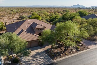 13331 E Del Timbre Dr in Scottsdale, AZ - Foto de edificio - Building Photo