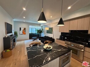 1144 N Detroit St in West Hollywood, CA - Building Photo - Building Photo