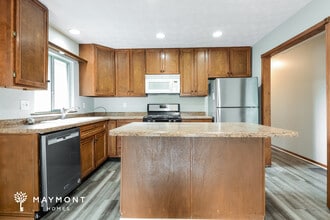 4 Hyde Park Row in Brownsburg, IN - Building Photo - Building Photo