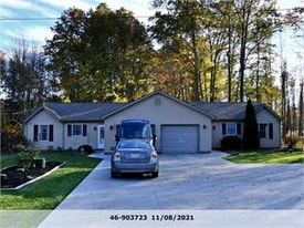 743 Center St in Warren, OH - Building Photo