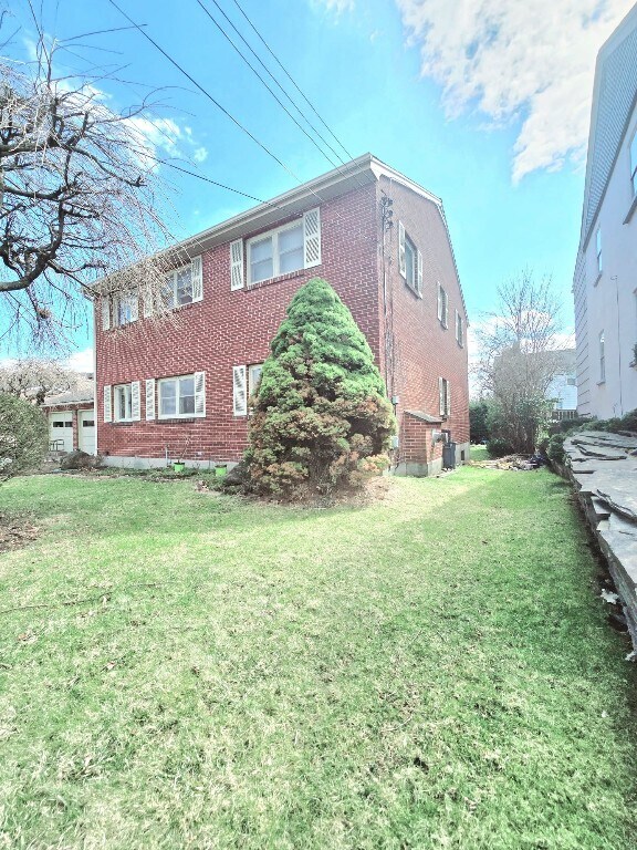 42 Miriam St in Johnson City, NY - Building Photo - Building Photo