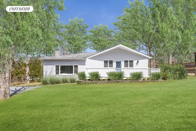 property at 62 Hillside Dr E