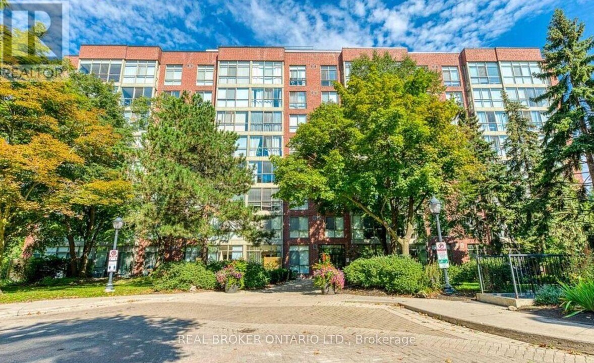 20-620 Southport St in Toronto, ON - Building Photo