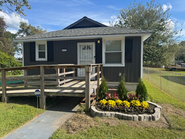 property at 2412 Waverly St