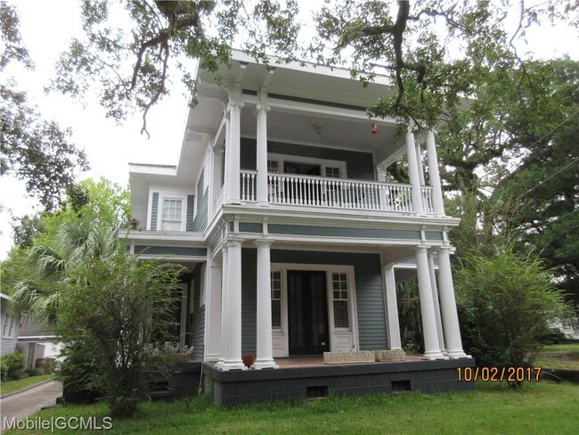 property at 1576 Dauphin St