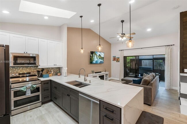 4220 Grove Park Ln in Boynton Beach, FL - Building Photo - Building Photo