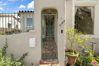 3154 W 74th St in Los Angeles, CA - Building Photo - Building Photo