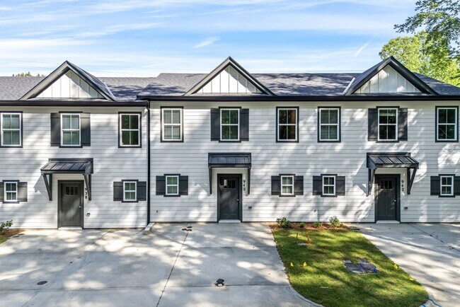 property at 940 Winslow Ct