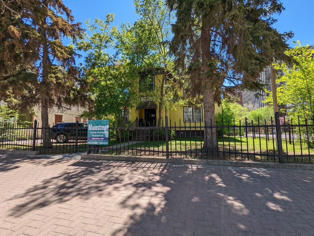 Tyrone Heritage Residences Apartments Edmonton, AB Apartments For Rent