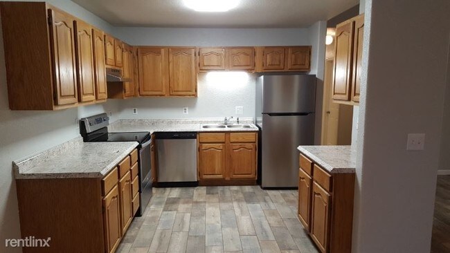 1186 Emily Dr in Fayetteville, AR - Building Photo - Building Photo
