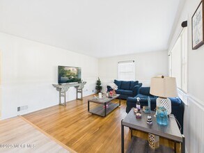 15 Ridge Ave in Manasquan, NJ - Building Photo - Building Photo