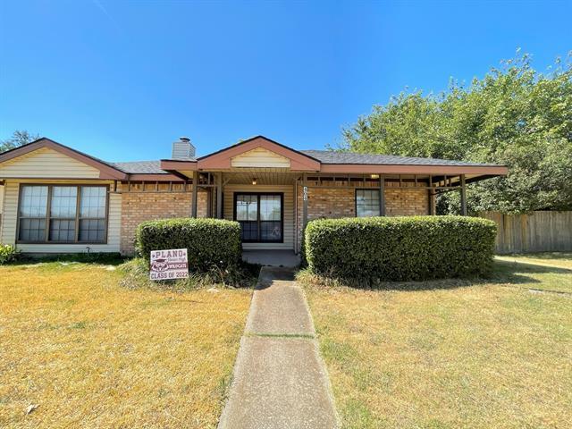 property at 404 Lincoln Dr