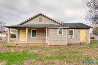 3703 Fairview St SW in Huntsville, AL - Building Photo - Building Photo