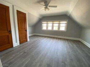 1208 St Charles Ave in Lakewood, OH - Building Photo - Building Photo