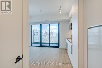 35 Parliament St in Toronto, ON - Building Photo - Building Photo