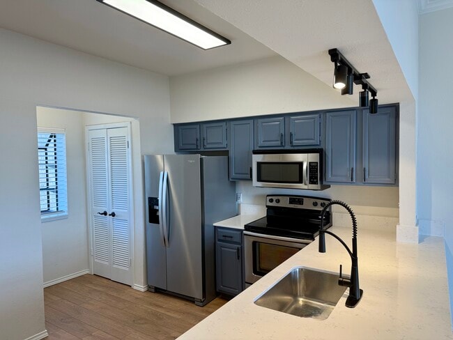 217 Henry Chandler Dr in Rockwall, TX - Building Photo - Building Photo