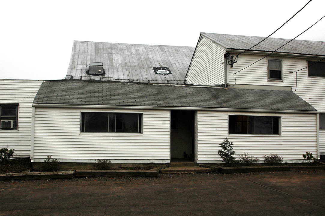 861 Callowhill Rd in Perkasie, PA - Building Photo