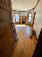 854 Beacon St, Unit E4 in Boston, MA - Building Photo - Building Photo