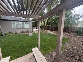 1576 E Lakewood Dr in Holladay, UT - Building Photo - Building Photo
