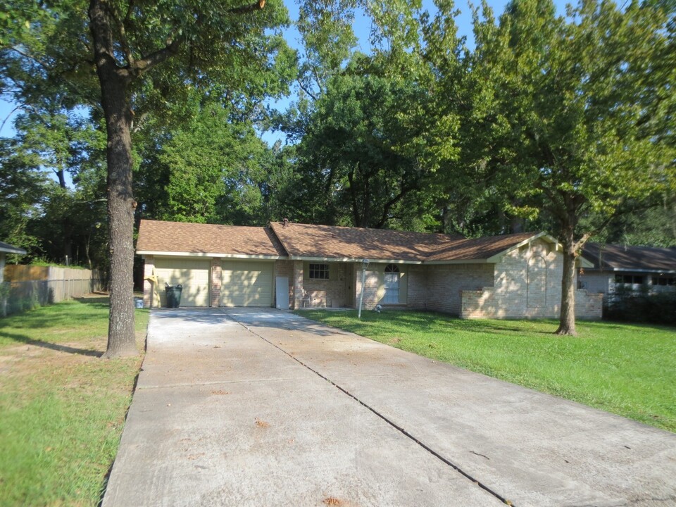 24907 Hickory Hill Rd in Spring, TX - Building Photo