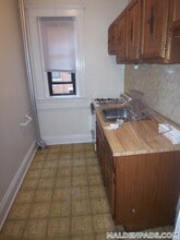 349 Pleasant St in Malden, MA - Building Photo - Building Photo