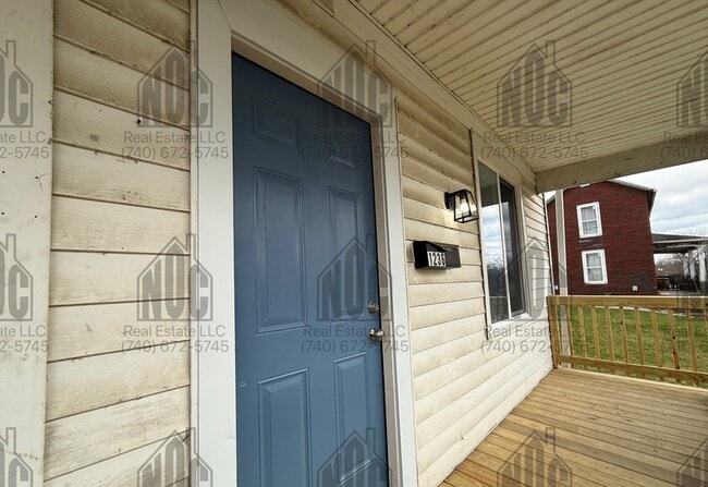 1236 1/2-1236 1/2 E Locust St in Lancaster, OH - Building Photo - Building Photo