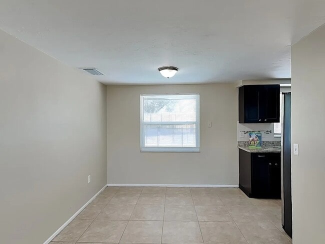 2833 Linwood Dr in Sarasota, FL - Building Photo - Building Photo