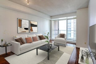 7 Michael Power Pl in Toronto, ON - Building Photo