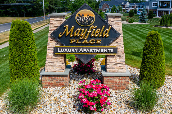 Mayfield Place in Enfield, CT - Building Photo - Building Photo