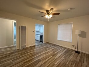 43 Villa St in Salinas, CA - Building Photo - Building Photo