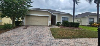 407 Kildrummy Dr in Davenport, FL - Building Photo