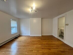 146 Webster Ave in Jersey City, NJ - Building Photo - Building Photo