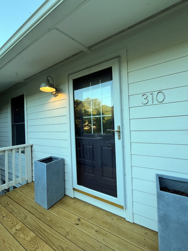310 W Villa Dunes Dr, Unit Main in Nags Head, NC - Building Photo - Building Photo