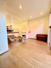 5441 Yarmouth Ave in Los Angeles, CA - Building Photo - Building Photo