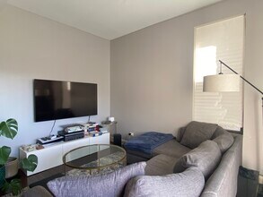 1312 N Claremont Ave, Unit 3 in Chicago, IL - Building Photo - Building Photo