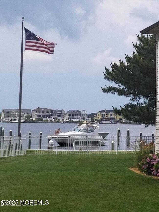 property at 107 Wharfside Dr