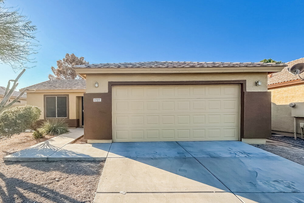 1727 E Alicia Dr in Phoenix, AZ - Foto de edificio
