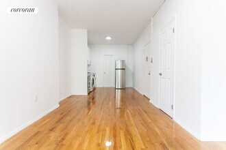 1586 1st Ave. in New York, NY - Building Photo - Building Photo