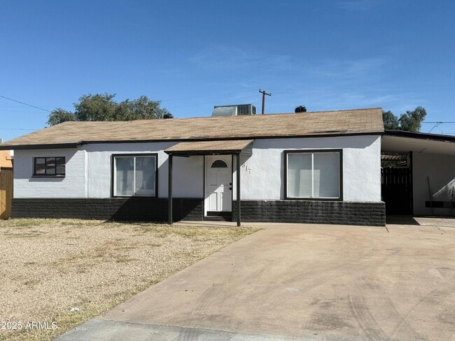 property at 2817 N 30th Pl