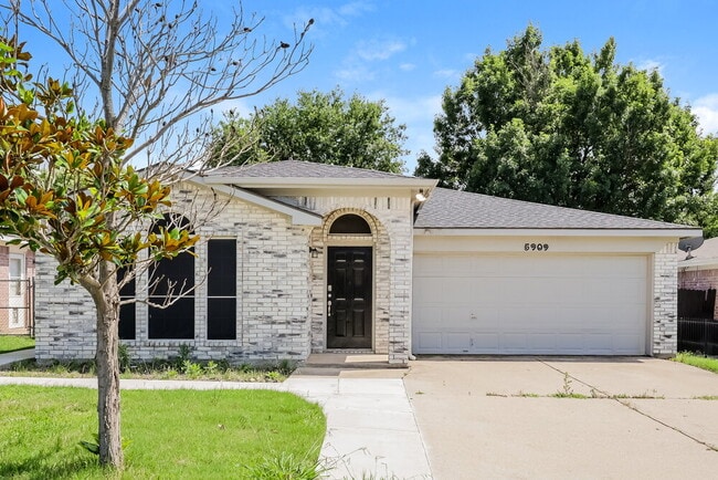 property at 5909 Northfield Dr