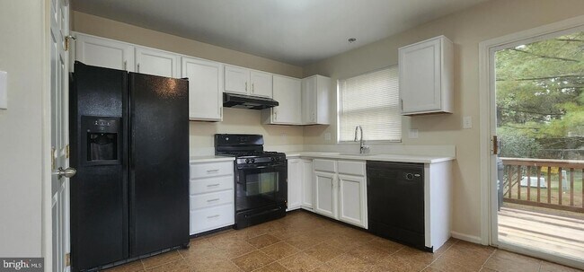 1720 Grover Glen Ct in Woodbridge, VA - Building Photo - Building Photo
