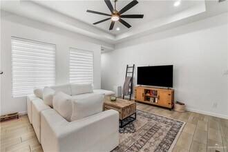 516 W Southland Ave in Edinburg, TX - Building Photo - Building Photo
