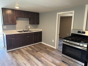 211 Winfield St in Corning, NY - Building Photo - Building Photo